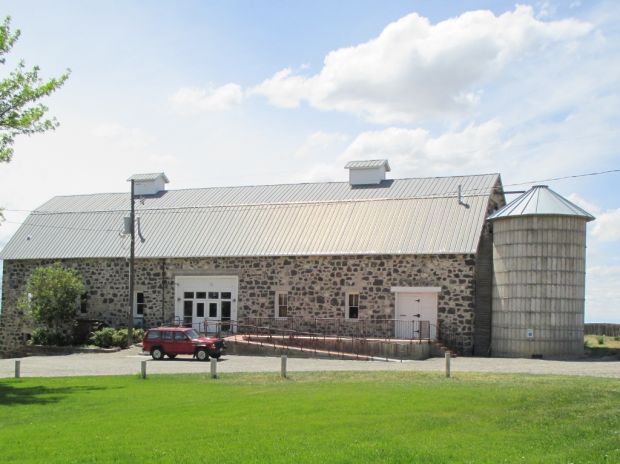 Barn